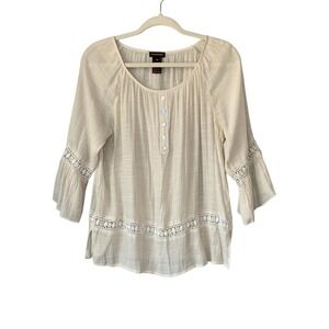 Multiples creme rayon‎ blend boho blouse bell sleeve inlay crochet lace. Size Mp